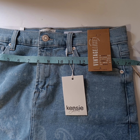 Kensie jeans miniskirt, size 4/27, paisley print, new with tags. - Picture 9 of 14